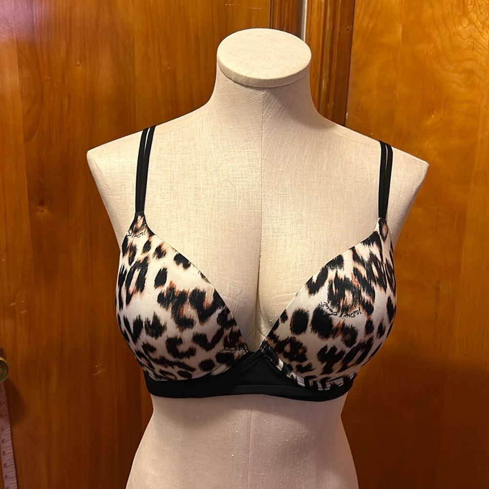 Victoria’s Secret very sexy push up bra leopard